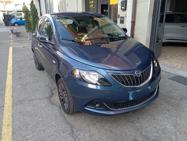 Lancia Y